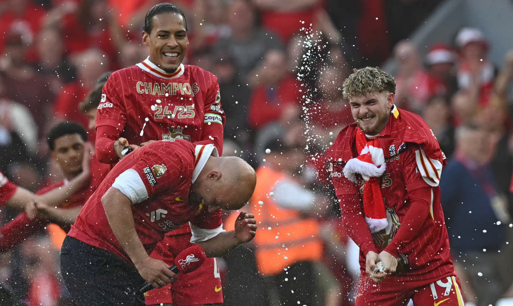 آرنه اشلوت: از استعداد درخشان در کودکی تا فتح لیگ برتر با لیورپول ...